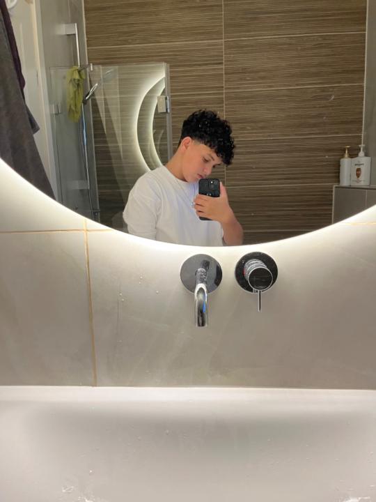 גלעד בן שלום