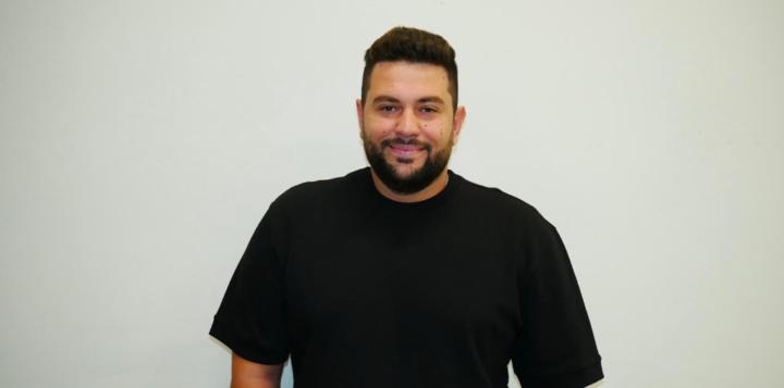 Víctor Catena