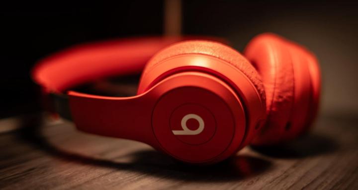 Through the Obsidian Lens