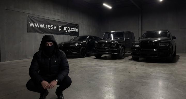 Resell Plug Inner Circle