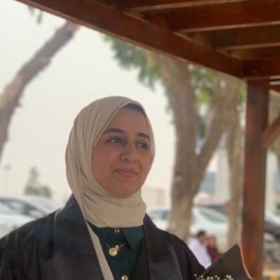 Amna Almqadmi