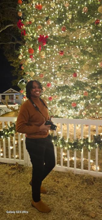 Ayanna C