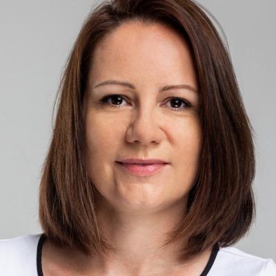 Mónika Csáki