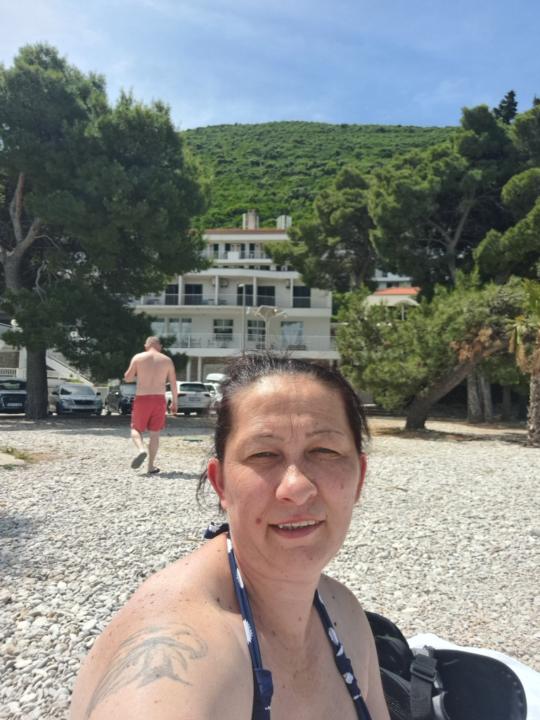 Hajnalka Vámosi