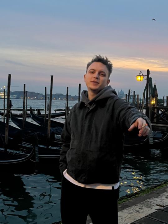 Костянтин Kotov