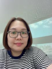 王 俞潔