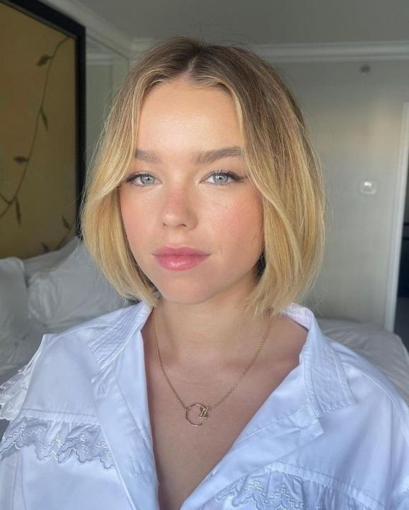 Laura Lux