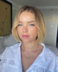 Laura Lux