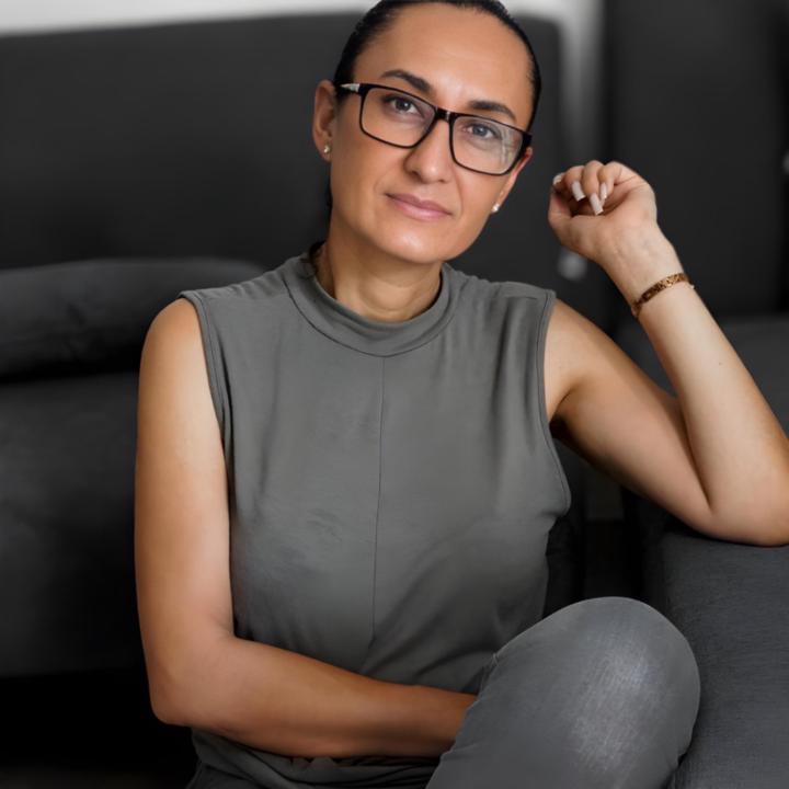 Elizabeth Sandoval De Navarro