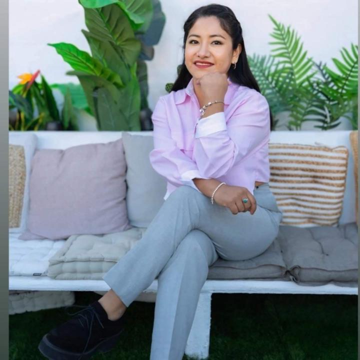 Betsy Susana Ayhoniz Lopez