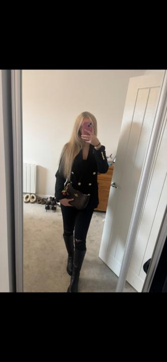 Evie Ledger