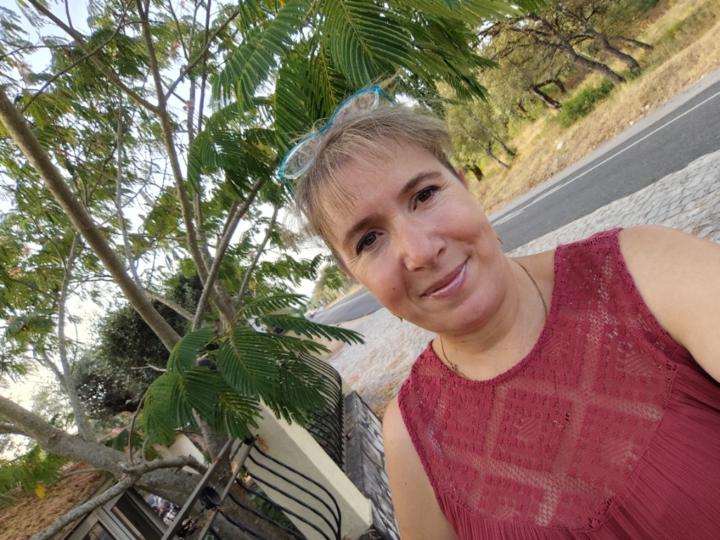 Nadia Das neves