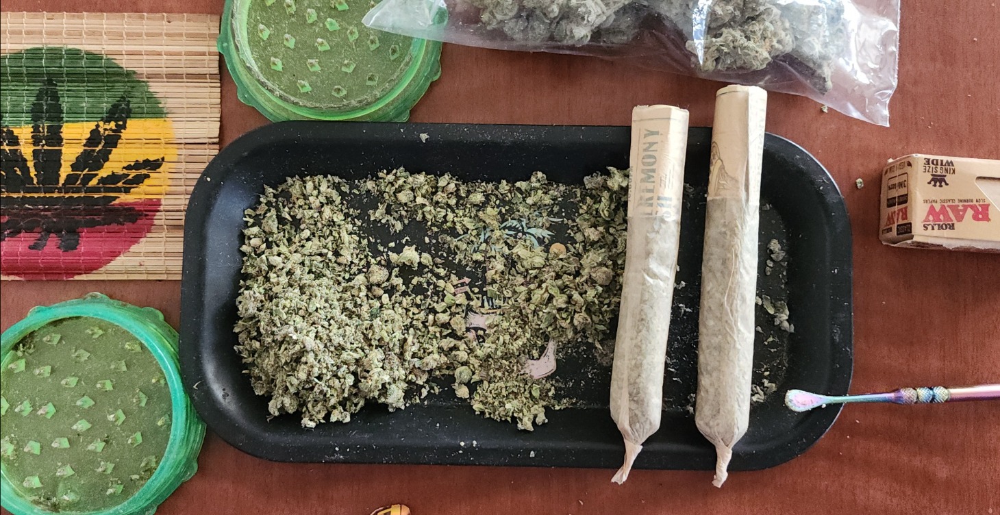 Cali-Sober Easy joint rolling