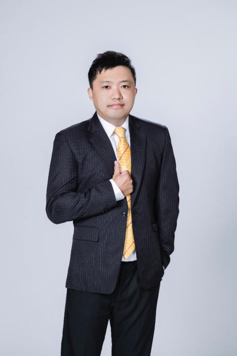 孟儒 江