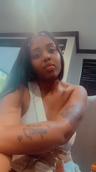 Jazmin Holmes