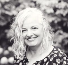 Jayne Heale