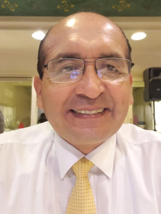 Cesar Lozano cheffer