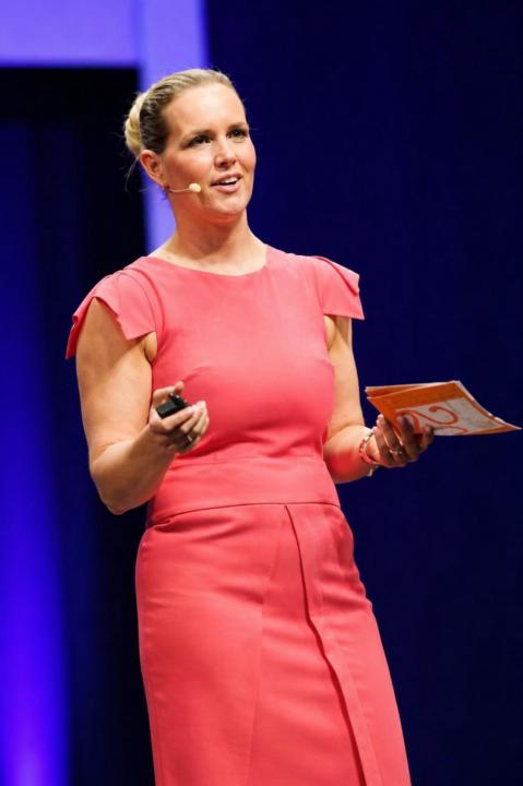 THE CONFIDENCE COMEBACK - How to find your voice and believe in yourself again