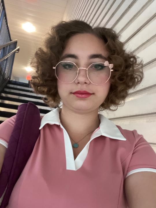 Ava Flores