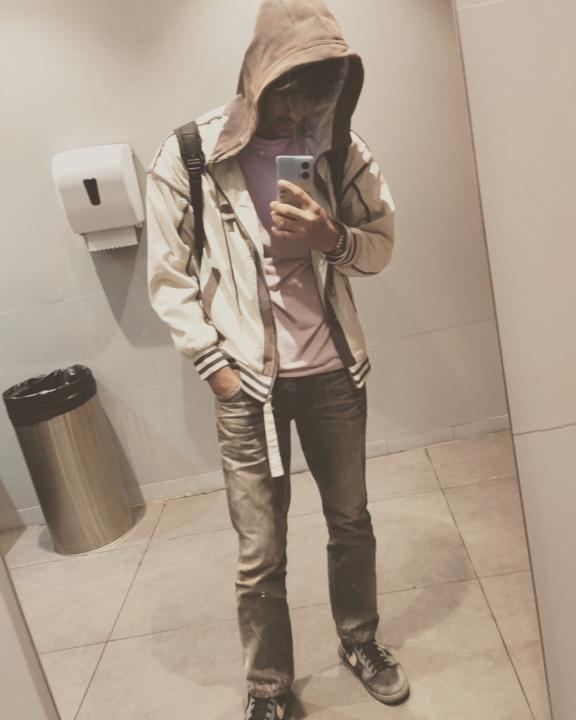 Vicky Vishwakarma