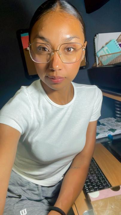 Isabel Flores