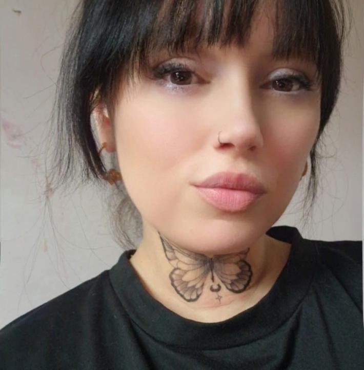 Elisa Dever