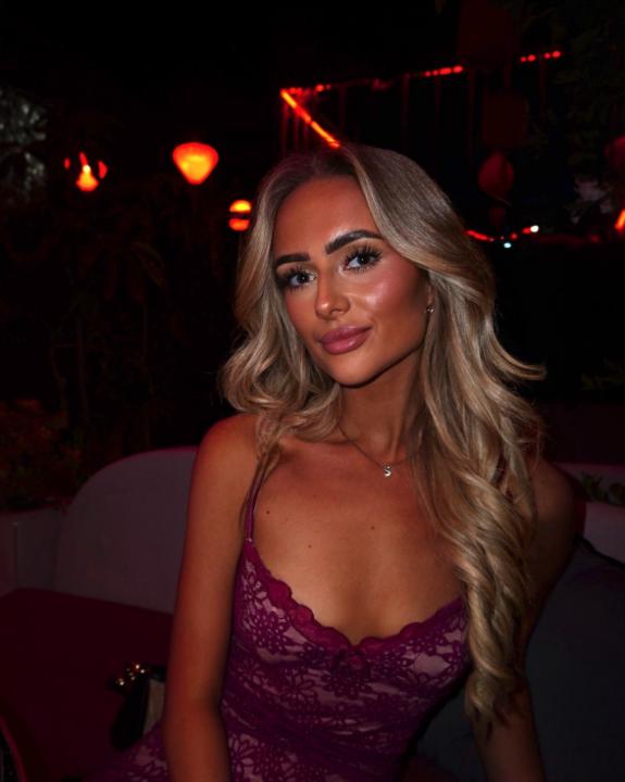 Chloe Donna