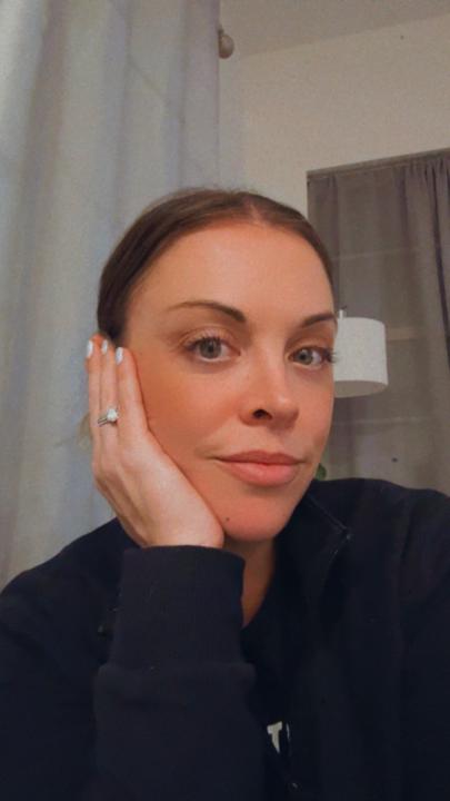Caitlin Santos