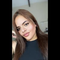 Gabriela Navia vinoya