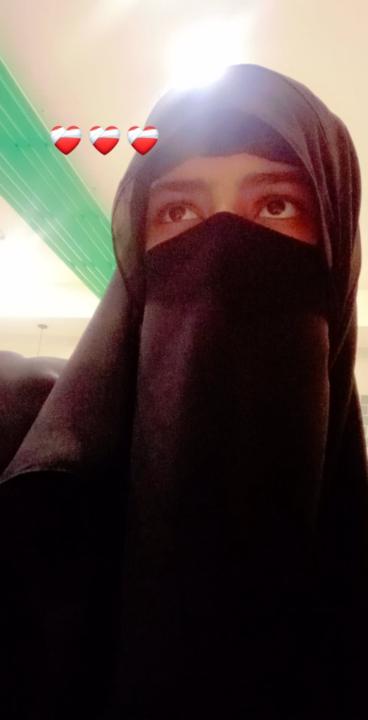 Zeeka Minahal