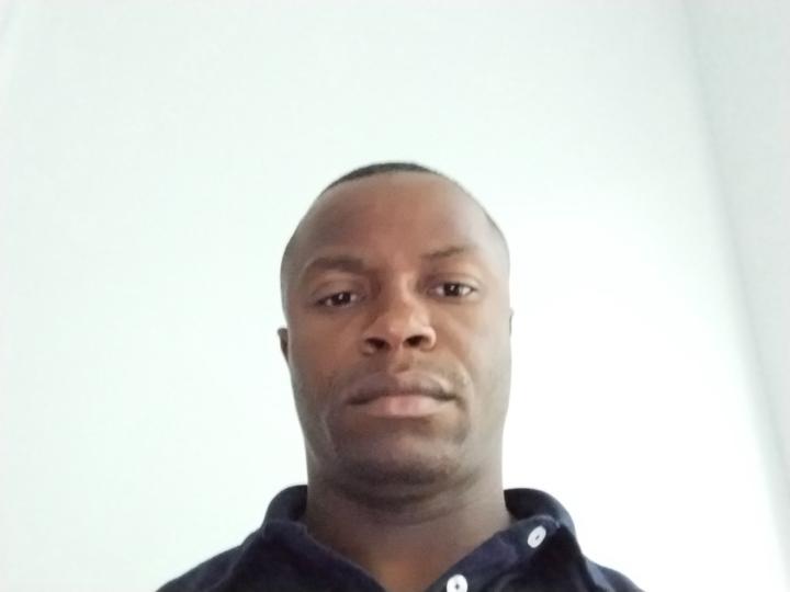 Ayatola Deronette