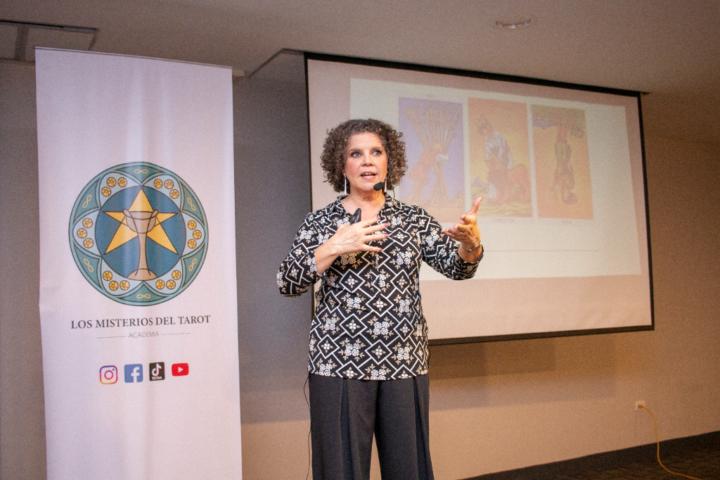 María Luisa Salazar