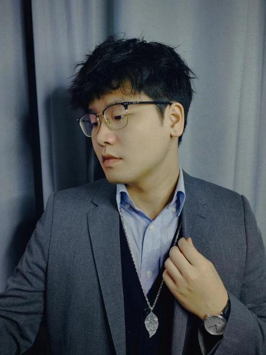Luoye Wang