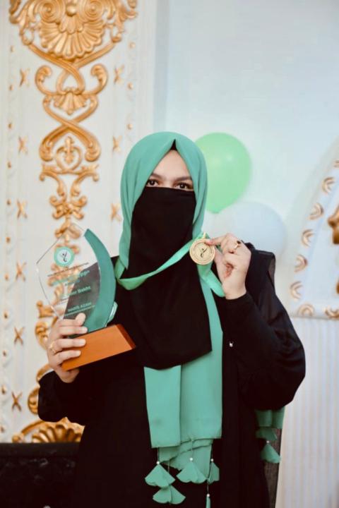 Noor Bakht