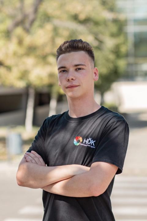 András Aschenbrenner