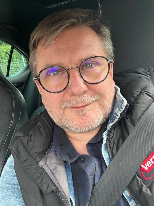 Dariusz Min