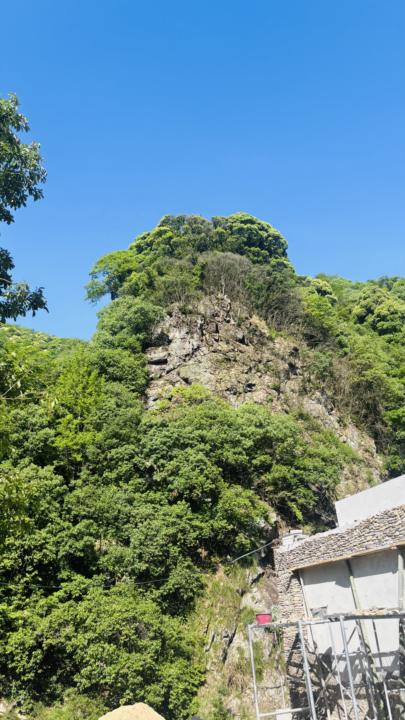 最高的山峰为祂樦立