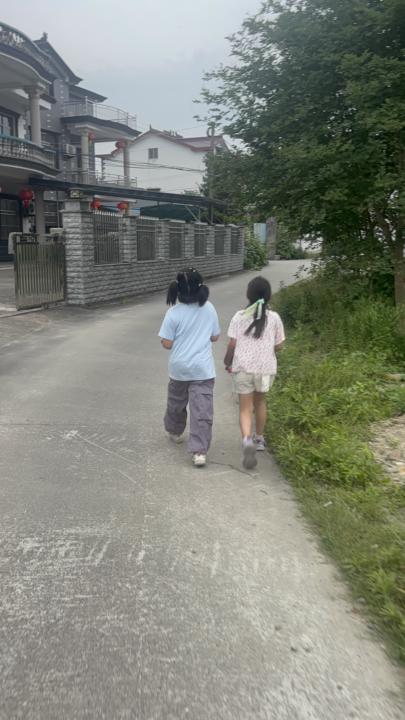 神祝福这些小朋友们都能健康快乐的长大
