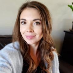 Ashley Bloom