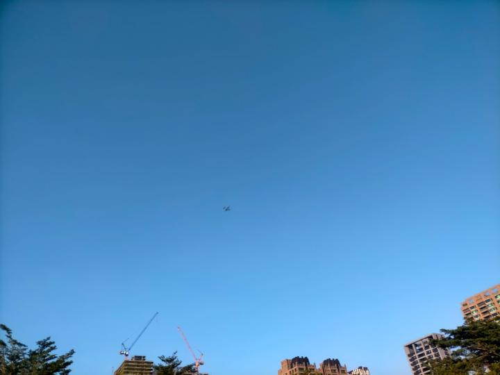 嗨 嗨
