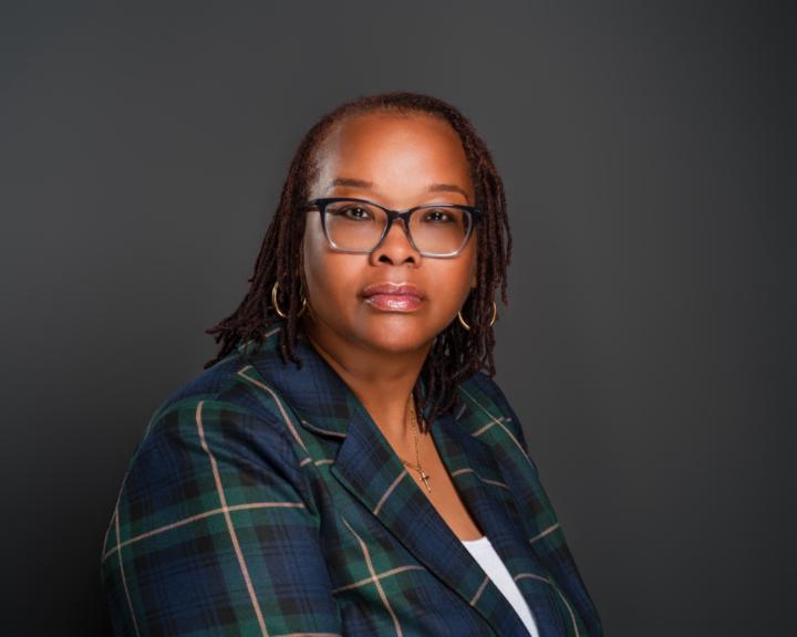 Dr. Leslie M Stanback