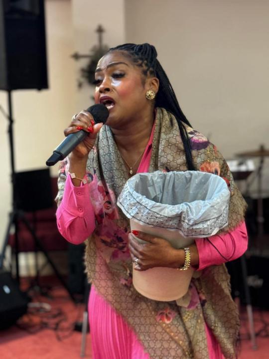 You can’t carry purpose and garbage at the same time!🗑️