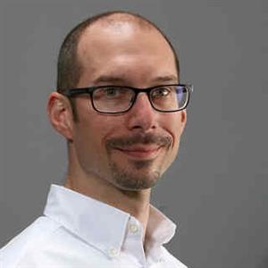 Daniel Treuer