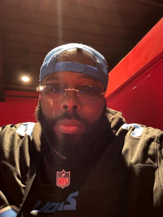 Derrick Summers