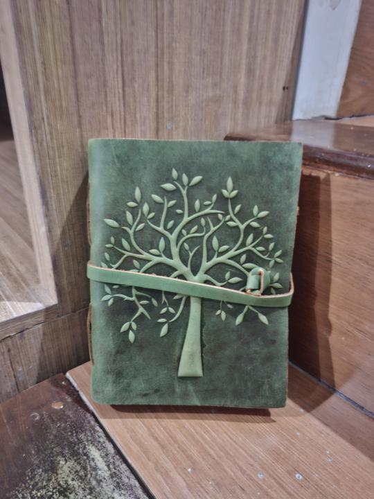 A Morning That Couldn’t Decide What It Wanted to Be 🌧️🌊🍬