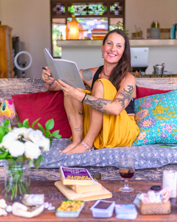 BORING PEOPLE WHO WANNA KEEP WRITING BORING CONTENT… DO NOT READ THIS…