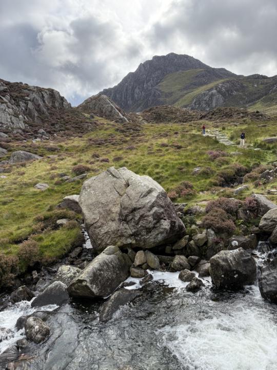 Love hiking but don’t have anyone to chat about it with?