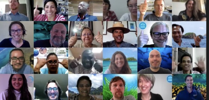 #BreakingNews: Big communities ≠ healthy communities