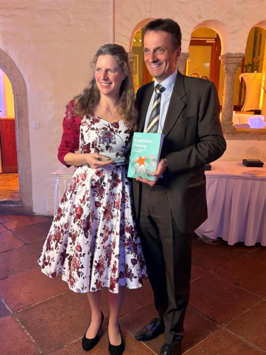 So ein Award macht schon etwas stolz und Vorfreude auf den Spiegel-Bestseller