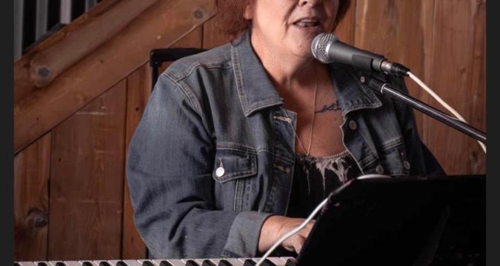 Leslie’s Singing School